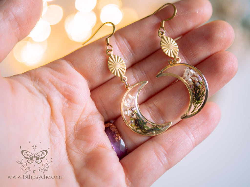 Handmade Moss and flowers dangle crescent moon earrings - 13th Psyche