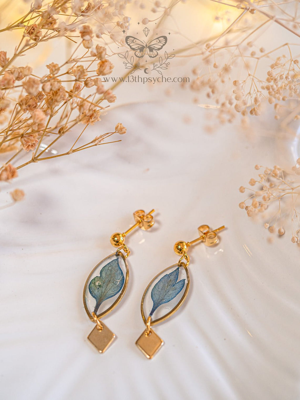 Handmade Real pressed flower petals resin earrings - 13th Psyche