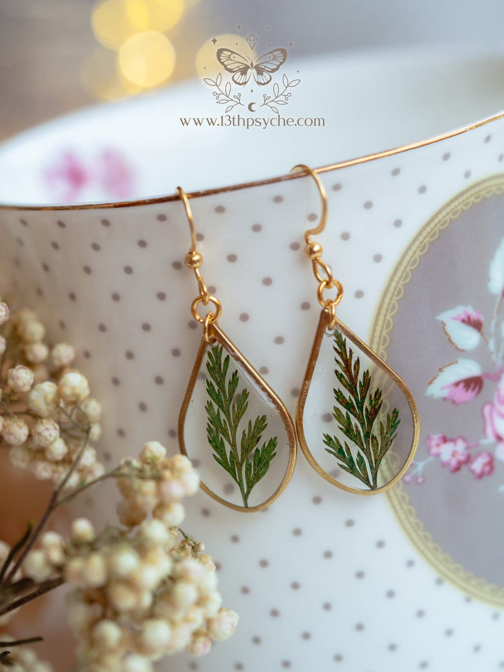 Handmade Teardrop shape earrings with Real fern leaves - 13th Psyche